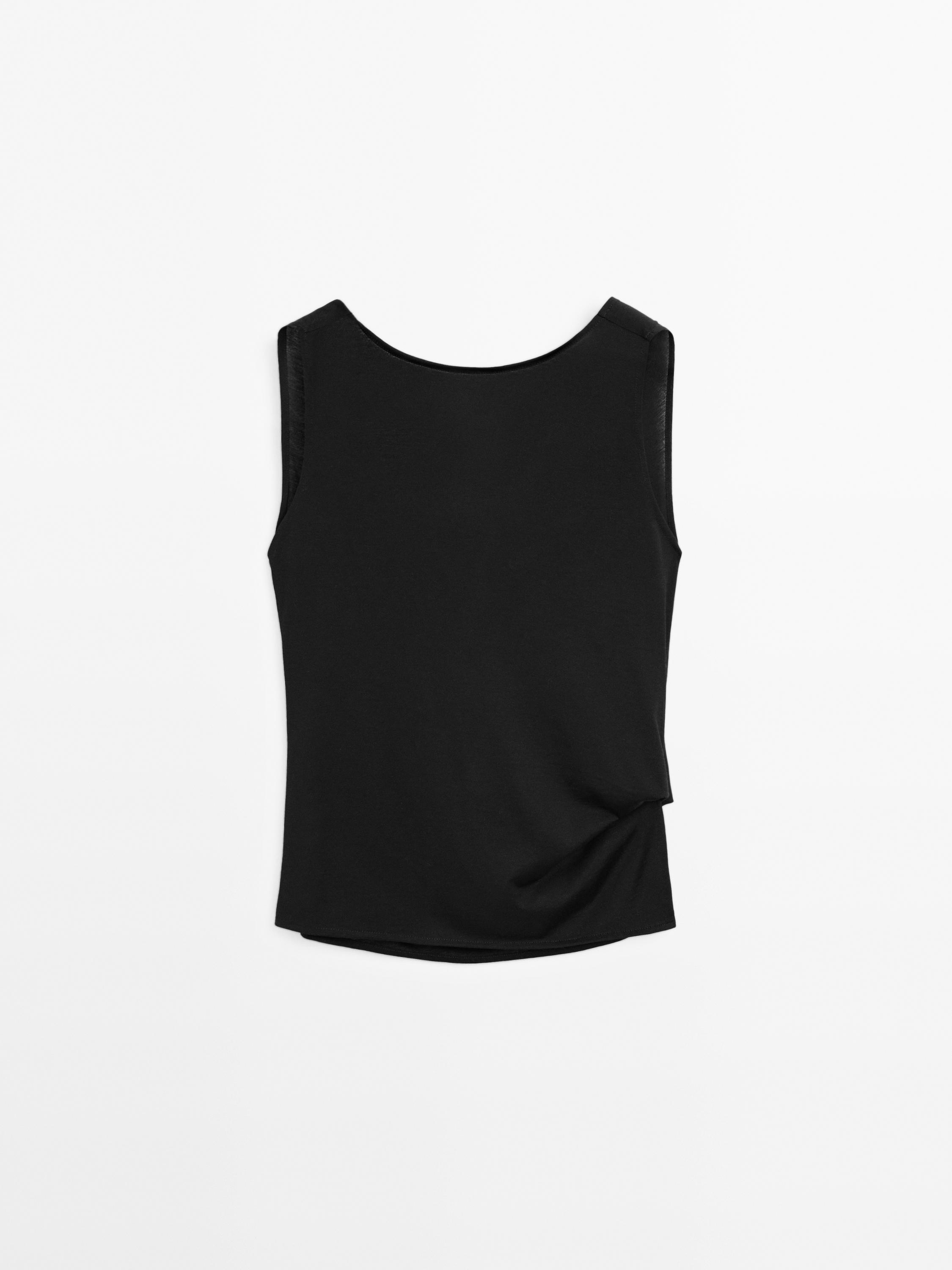 100% cotton top with draped low-cut back